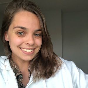 Meet your Posher, Alexis